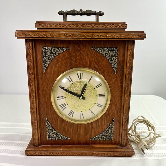 VTG 70s Lanshire Colonial Revival Electric Mantel Clock Oak Cottage WORKING - Picture 1 of 11